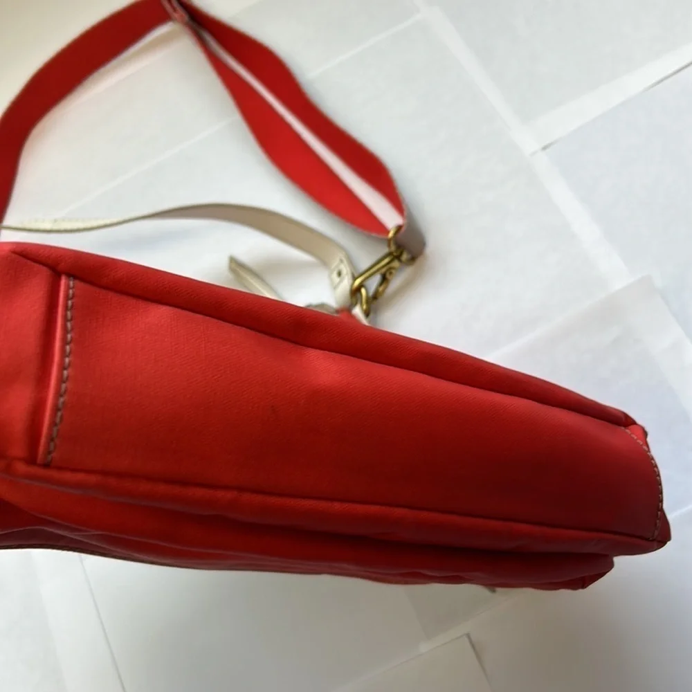 Fossil hobo shoulder and crossbody orange and tan textile bag 3 zipper closures